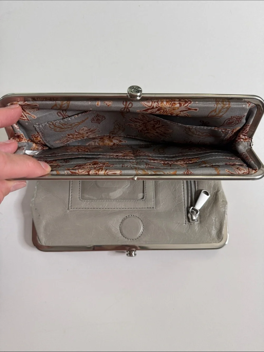 HOBO Lauren clutch in gravel grey Leather Kiss-Lock Wallet